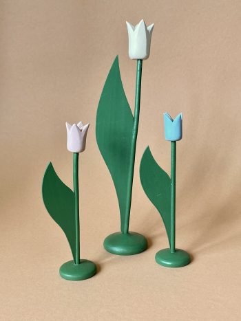 WOODEN TULIPS