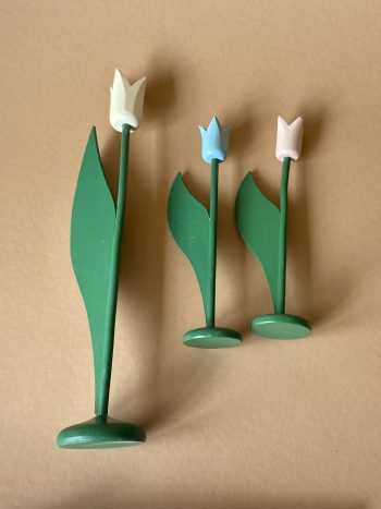 WOODEN TULIPS