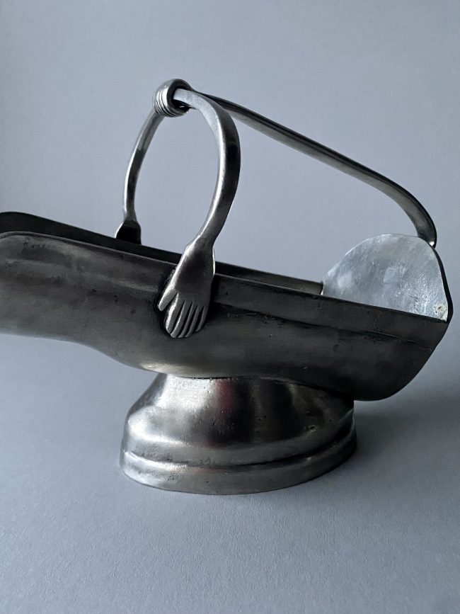 BOTTLE BUTLER