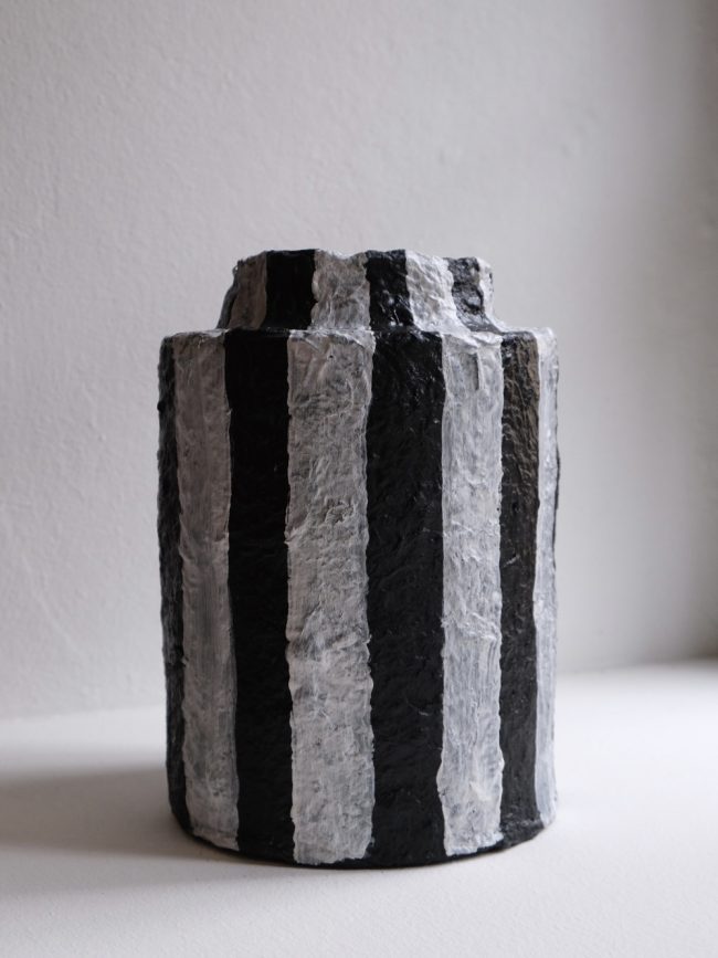 POT #1 – black + white