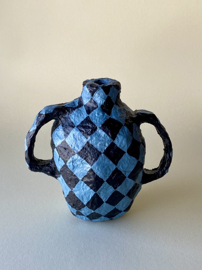 AMPHORA #1 – HARLEKIN