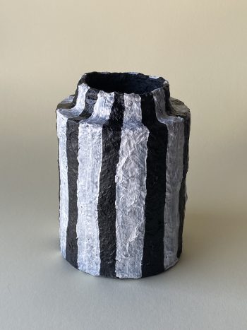 POT #1 – black + white