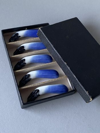 CUTLERY REST AUBERGINE