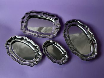 SET OF 4 SMALL TRAYS