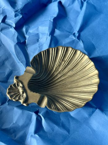 SHELL ASHTRAY