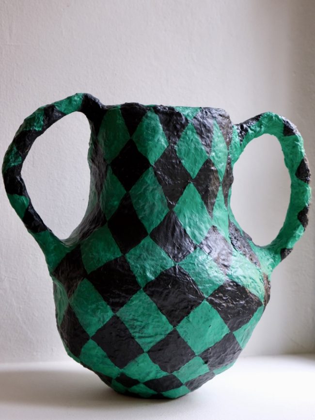 AMPHORA #7 – HARLEKIN GREEN / BLACK