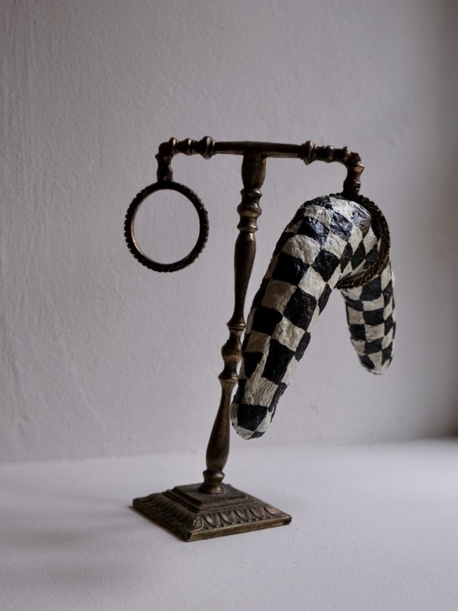 KIPFERL TWISTING AROUND