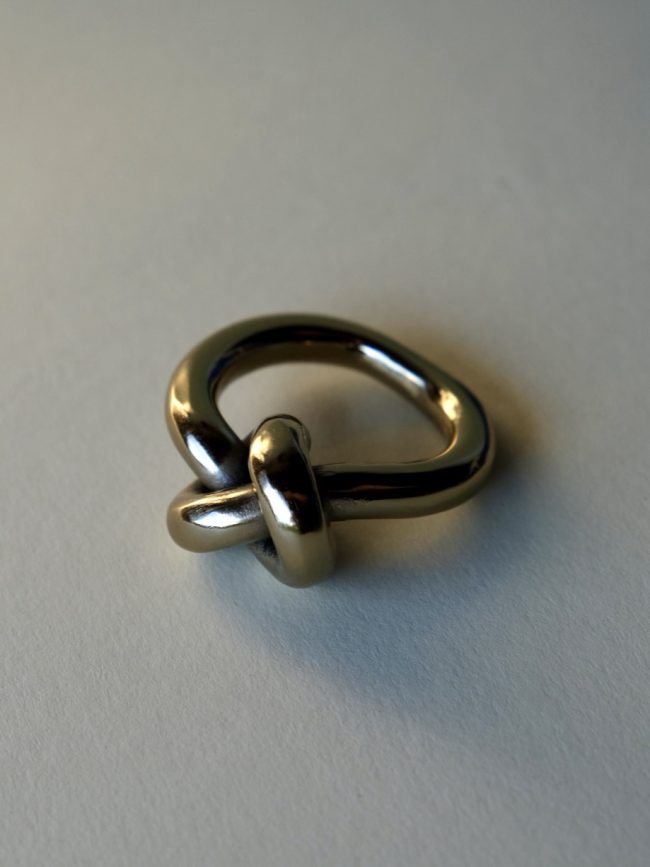 TIE THE TABLE – 4 SERVIETTENRINGE IN KNOTENFORM
